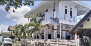 Hans Surfer Homestay